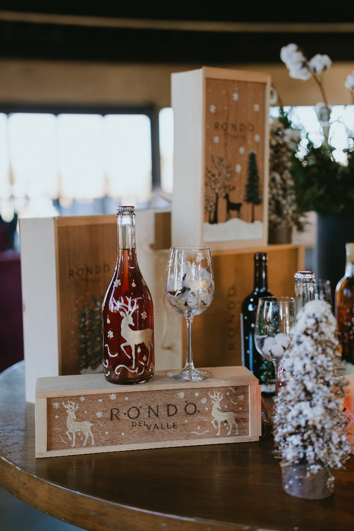 Regalos y celebraciones con vino local para Navidad y Año Nuevo