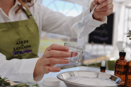 Celebración entre lavanda y viñedo
