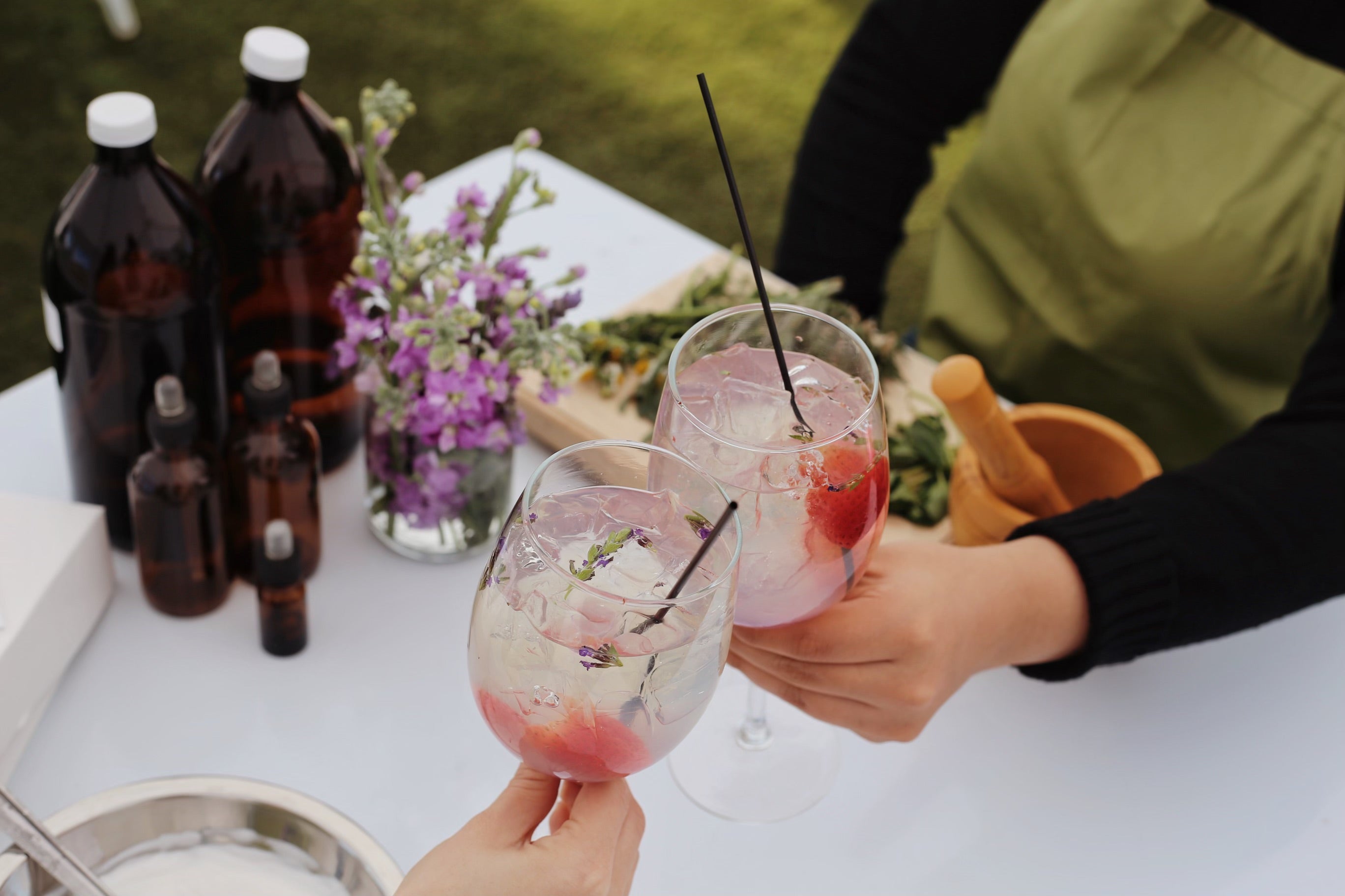 Celebración entre lavanda y viñedo